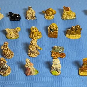 Charming Ceramic Figurine Set